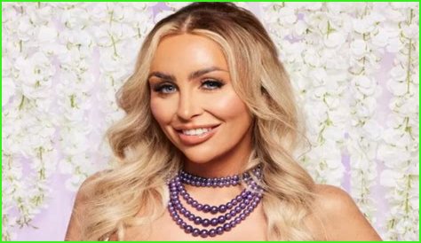 'Hollywood Hillbillies' Star: I'm Transgender
                    
                          'Hollywood Hillbillies' Star
                          I'm Transgender
                      
        
        
          
                          
                EXCLUSIVE
              
                        
              
                
                                  4
                              
            
            
              
                
              
            
          
                      8/2/2016 2:40 PM PT