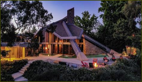 Wilt Chamberlain's Famous Sex Room Mansion For Sale For $18.99 mil
                    
                          Wilt Chamberlain
                          Famous Sex Room Mansion For Sale
                          ... For $18.99 mil!!
                      
        
        
          
                          
                EXCLUSIVE
              
                        
              
                
                              
            
            
              
                
              
            
          
                      6/30/2018 12:25 AM PT